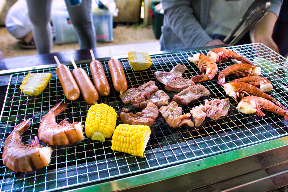 にじいろさかな号で水中散歩を楽しんだ後は、うらりへ戻って手ぶらBBQ！